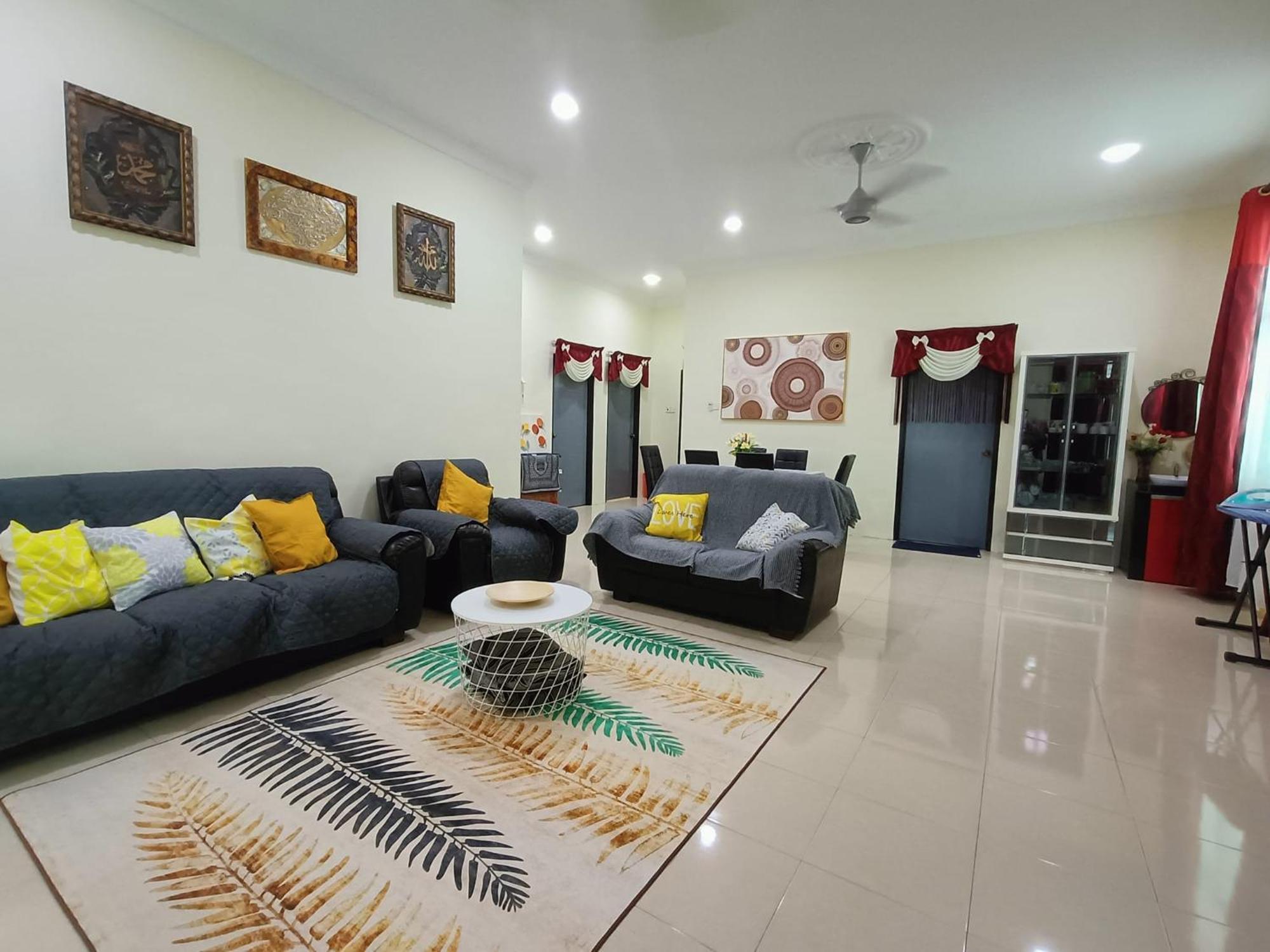 Rumah Maryam Private Pool Di Pantai Beserah * Kuantan