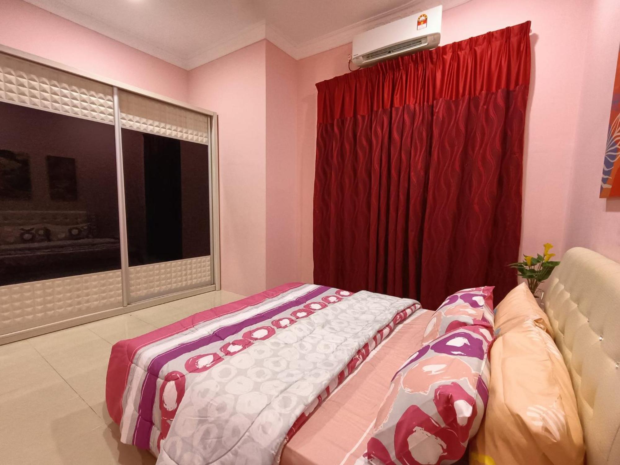 Holiday home Rumah Maryam Private Pool Di Pantai Beserah *