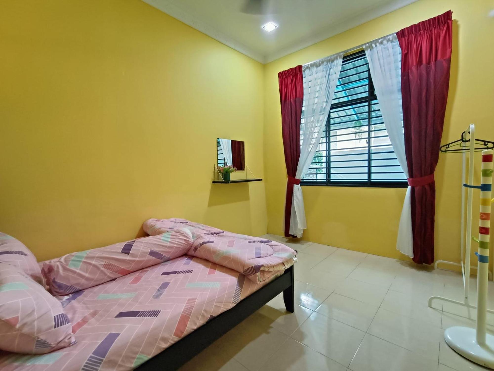 Holiday home Rumah Maryam Private Pool Di Pantai Beserah