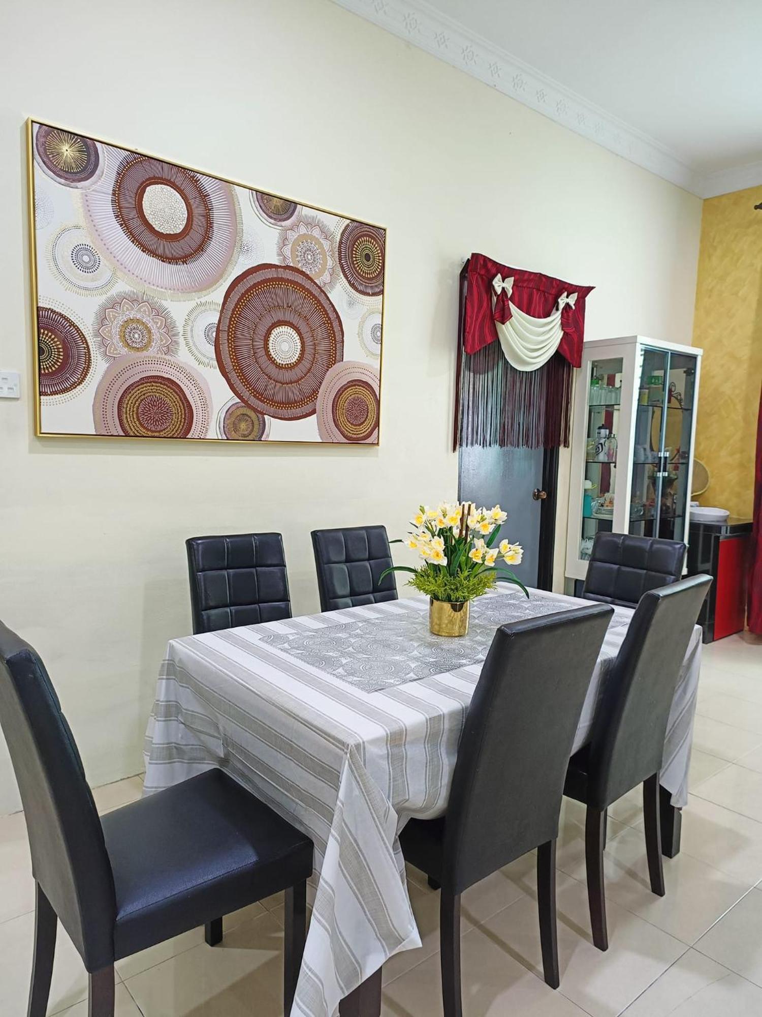 Rumah Maryam Private Pool Di Pantai Beserah Holiday home *